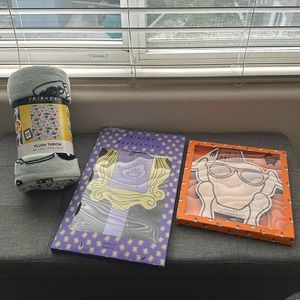 Friends x Revolution Bundle. Eyeshadow Pallet, Mirror & Blanket | NWT